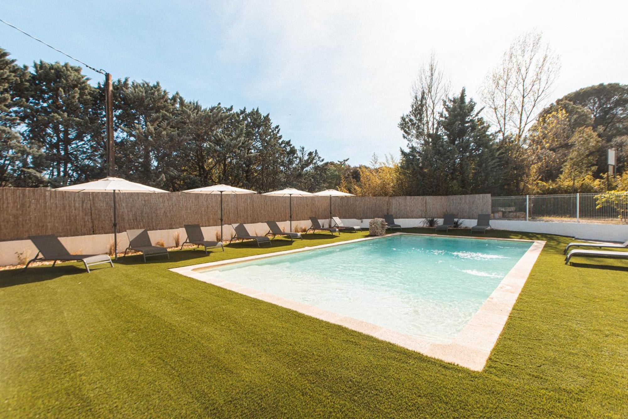 Soko Hotels-Pont Du Gard Remoulins Exterior photo